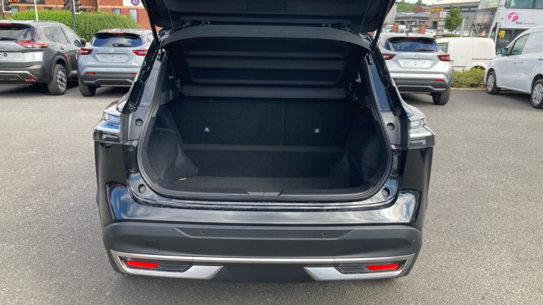 Nissan Qashqai 1.3 DiG-T MH N-Connecta 5dr Petrol Hatchback